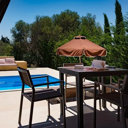 Sotiris Villa
